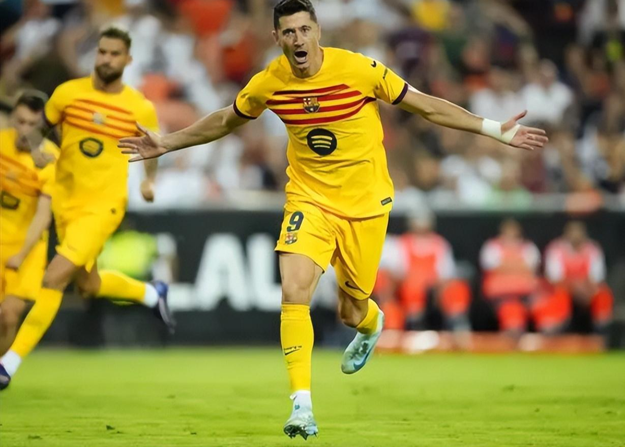 瓦伦西亚新援破门，助球队取得胜利的简单介绍