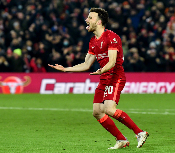 亚眠飞跃困境，成功跻身欧冠12强