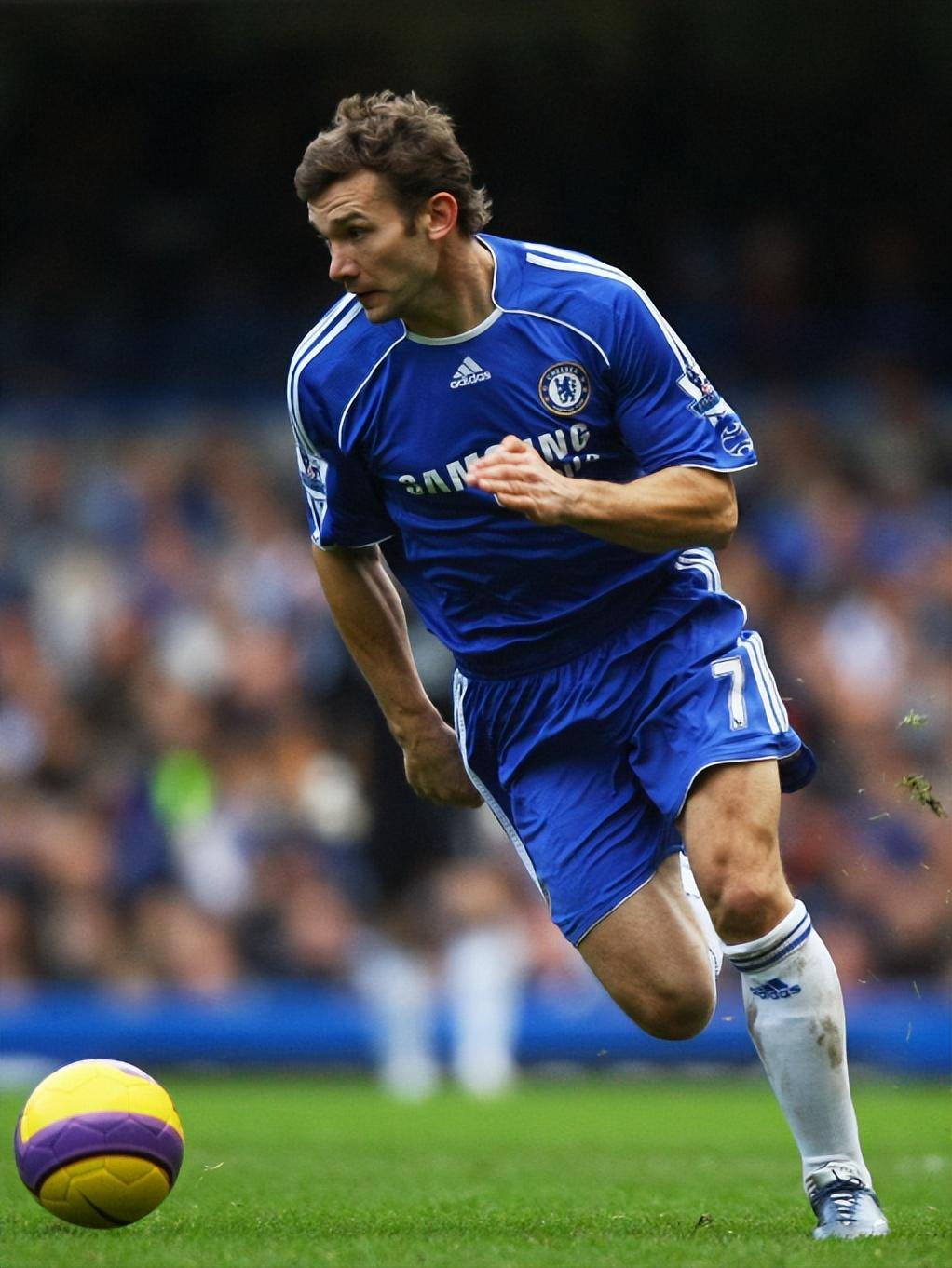 包含约维尔：前锋进球能力备受关注的词条