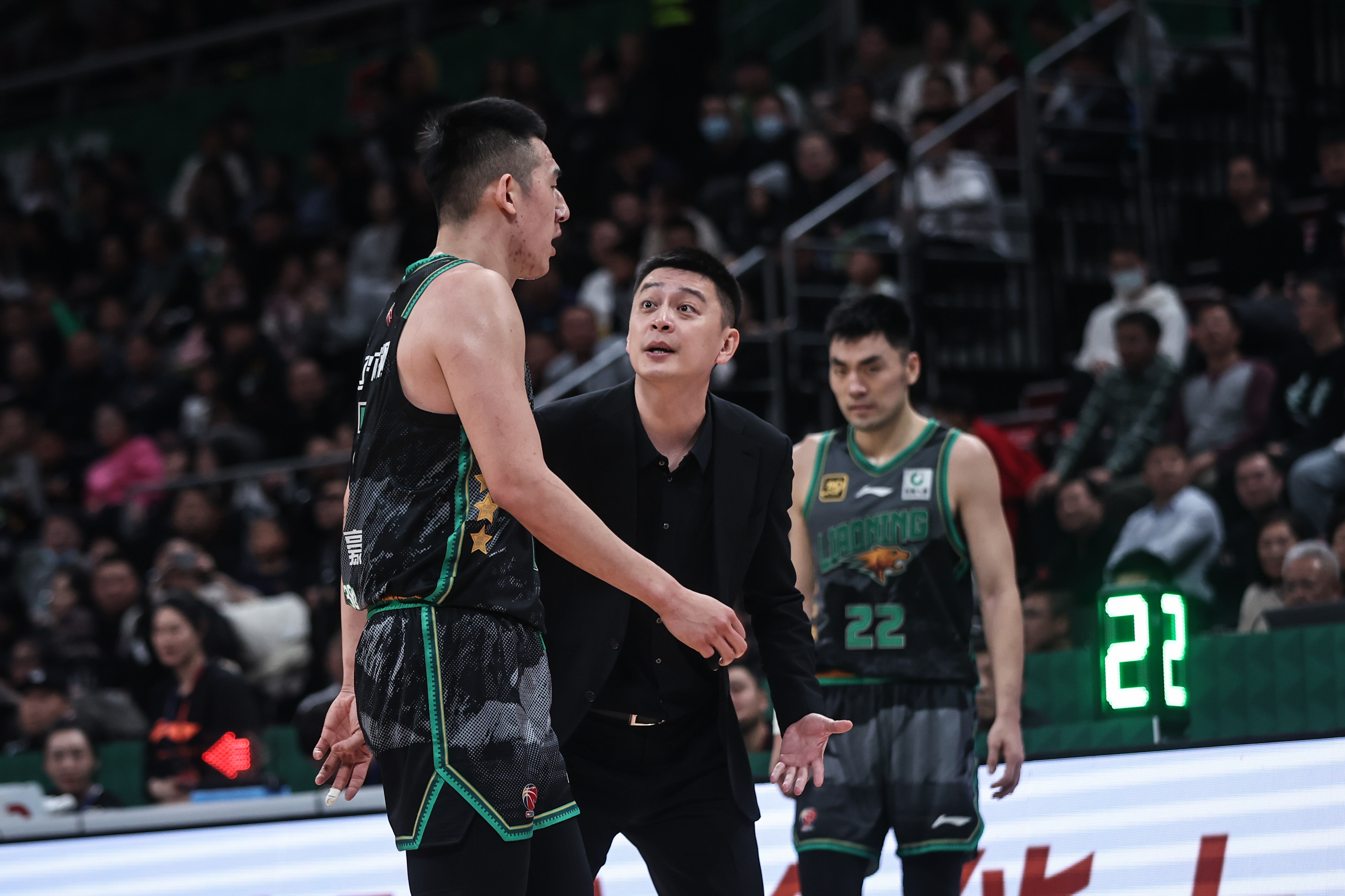 辽宁队力克新疆队，布伦森点燃赛场的简单介绍