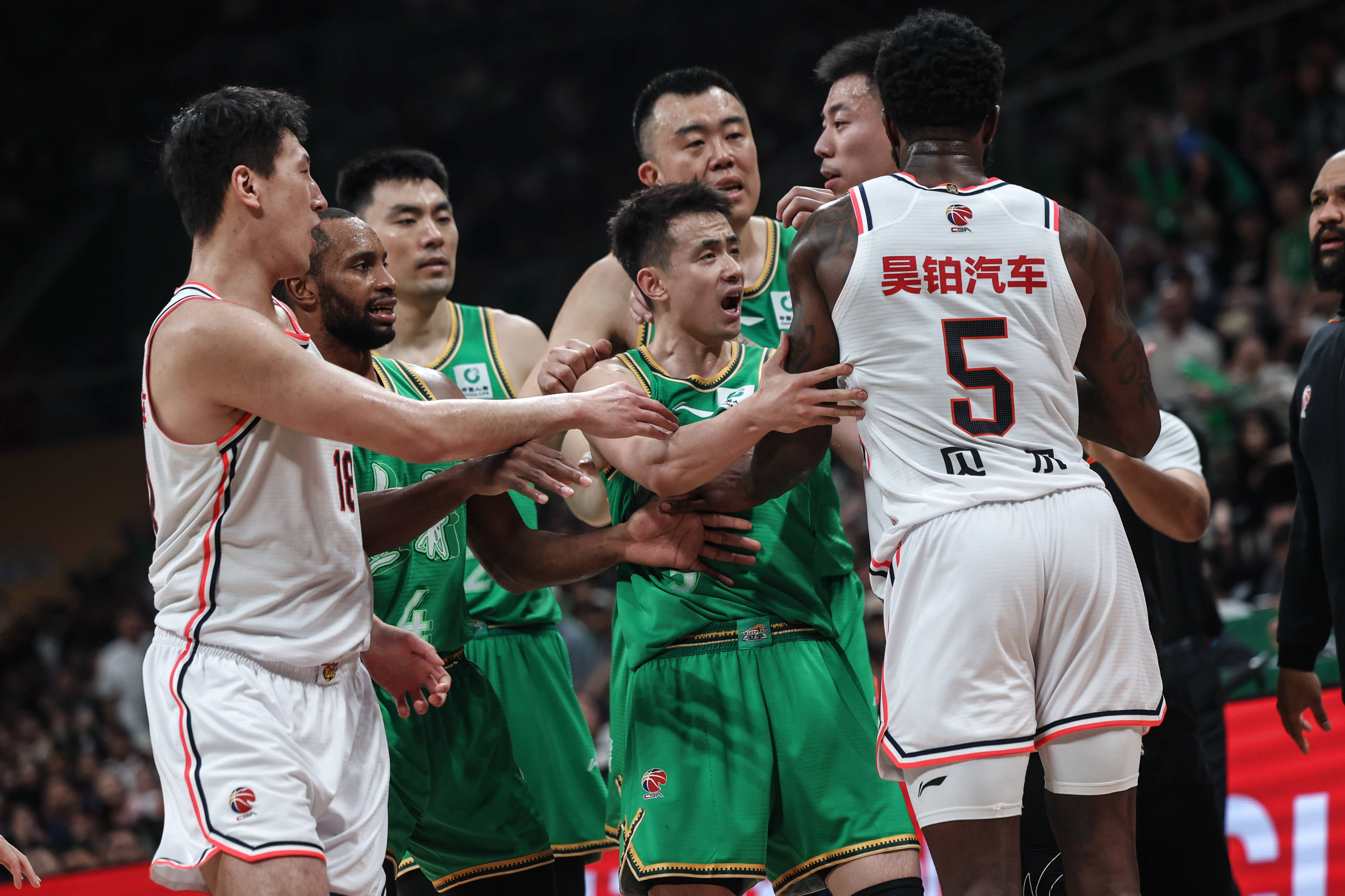 关于广东队翻盘湖人,赵继伟状态火热的信息 关于广东队翻盘湖人,赵继伟状态火热的信息