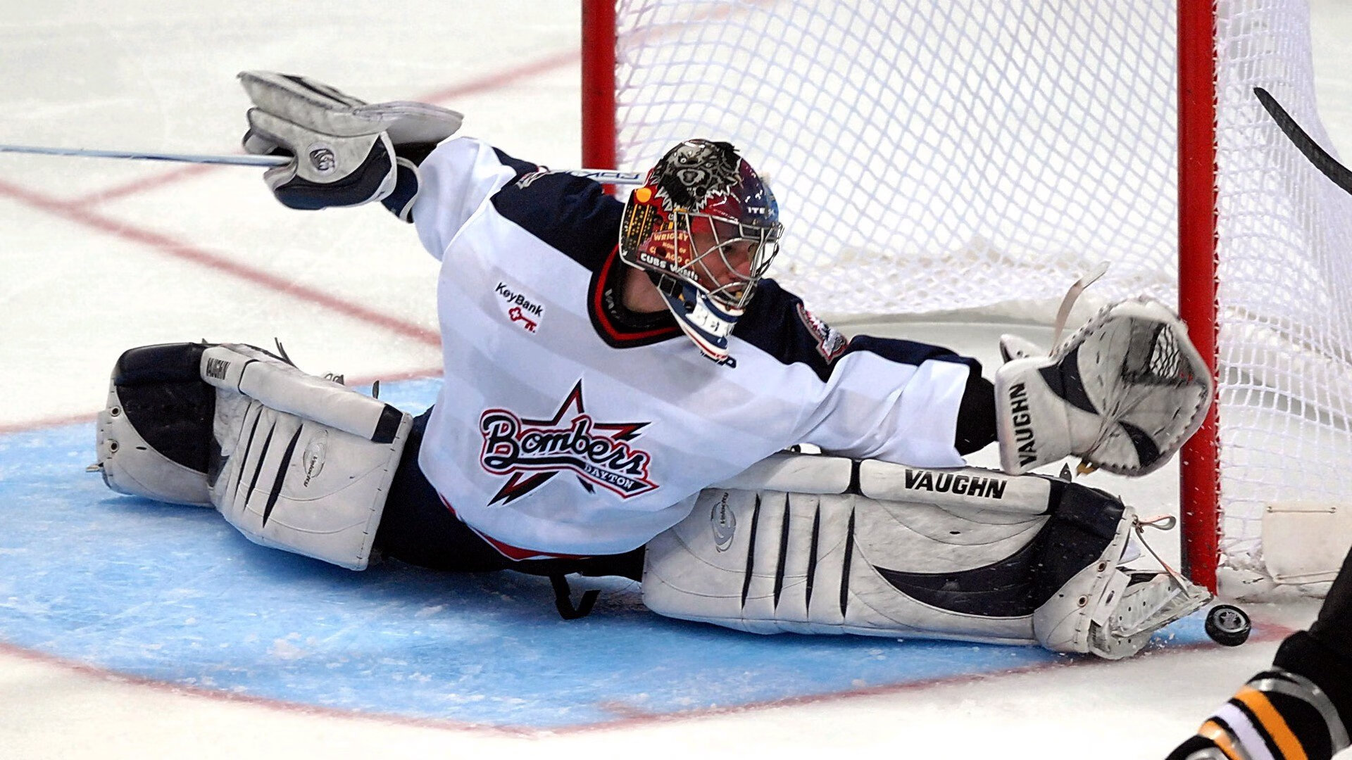 锡安引领节奏风暴，深圳队力克开拓者展团队之力